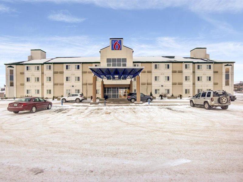 Days Inn By Wyndham Stony Plain Exterior foto