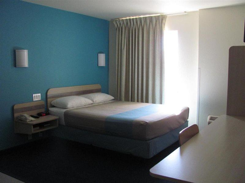 Days Inn By Wyndham Stony Plain Exterior foto