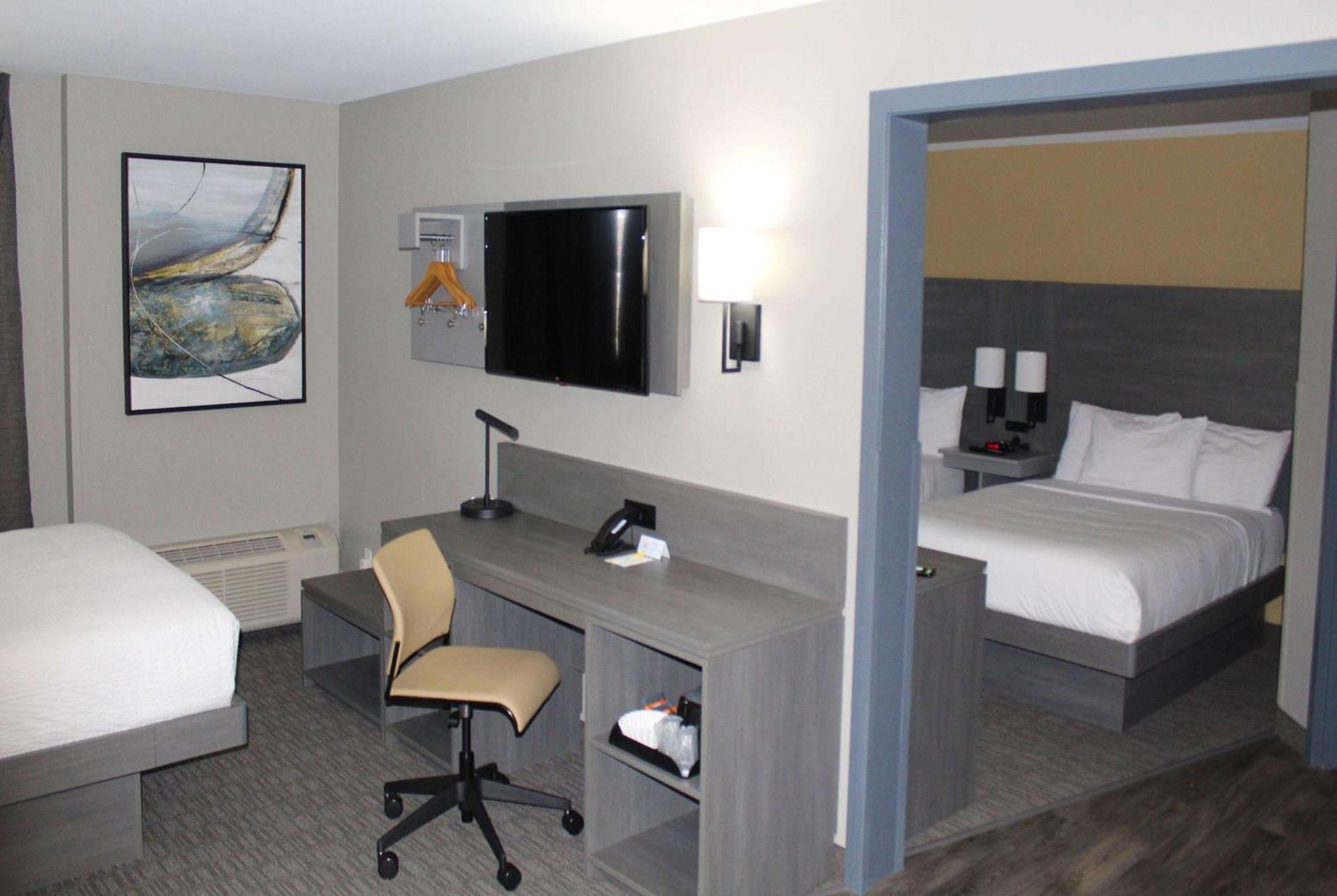Days Inn By Wyndham Stony Plain Exterior foto