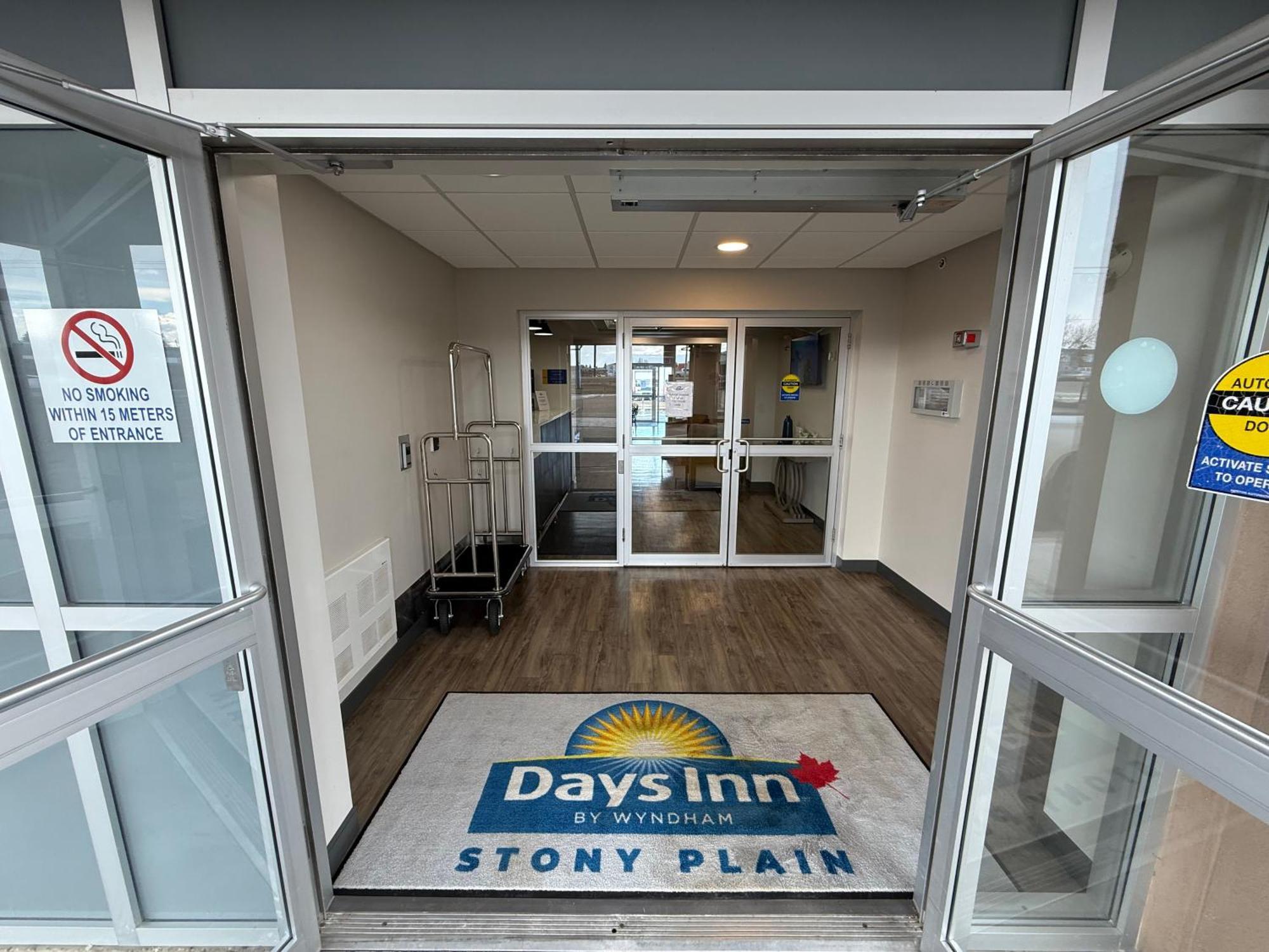 Days Inn By Wyndham Stony Plain Exterior foto