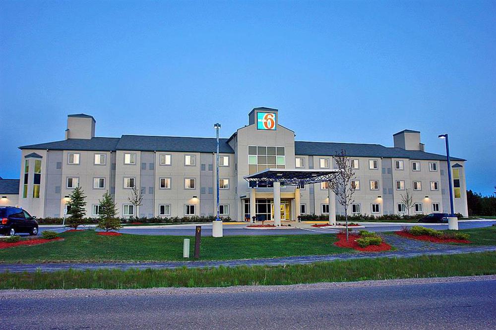 Days Inn By Wyndham Stony Plain Exterior foto