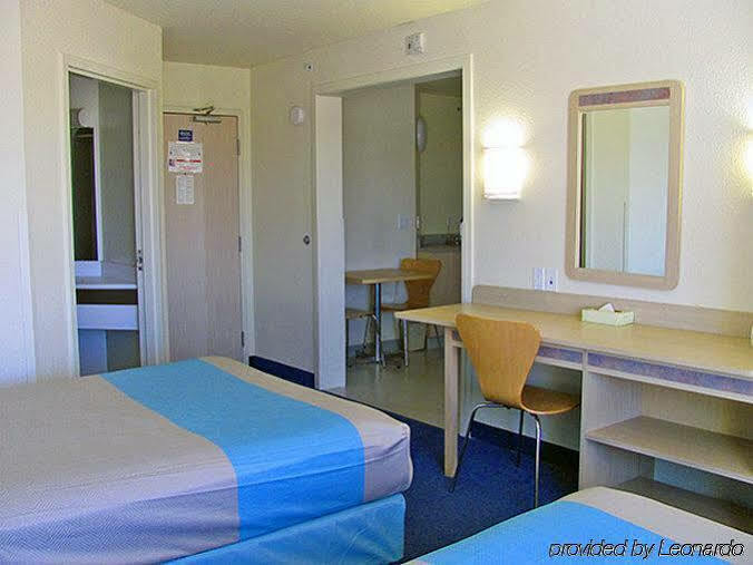 Days Inn By Wyndham Stony Plain Exterior foto